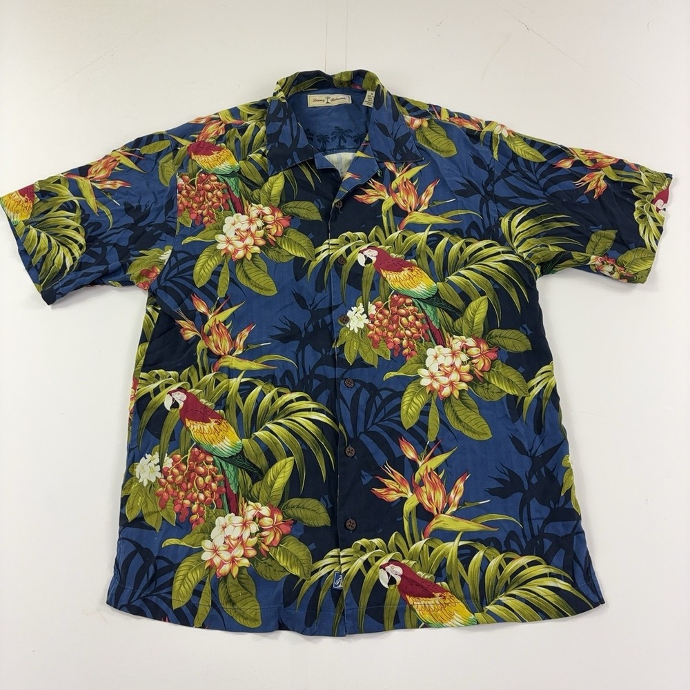 Tommy Bahama Shirt Mens M Blue Silk Parrot Hawaiian Print Short Sleeve Button Up